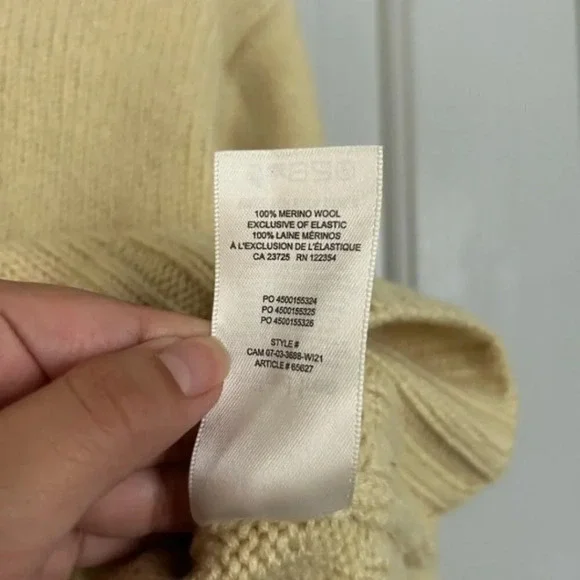 Aritzia Wilfred Free Knit Chunky Cropped Sweater 100% merino wool butter yellow - Picture 8 of 10